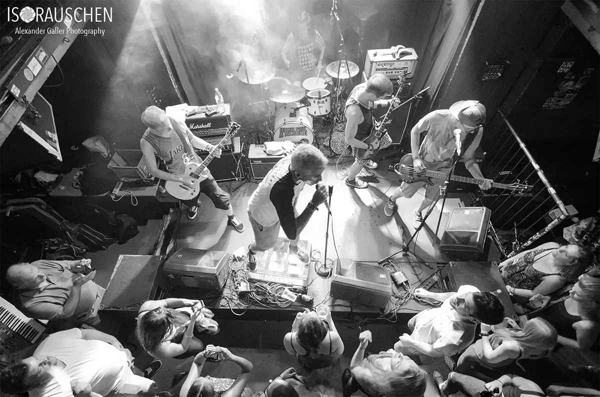 Here For A Reason with All Systems Red and Astronaut Ice Cream Bild, Here For A Reason with All Systems Red and Astronaut Ice Cream