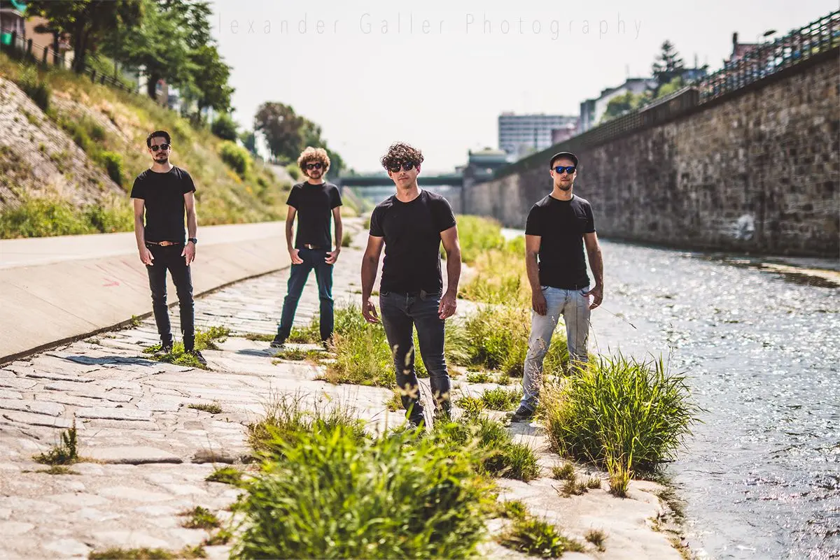 Mark Peters Bild, Mark Peters