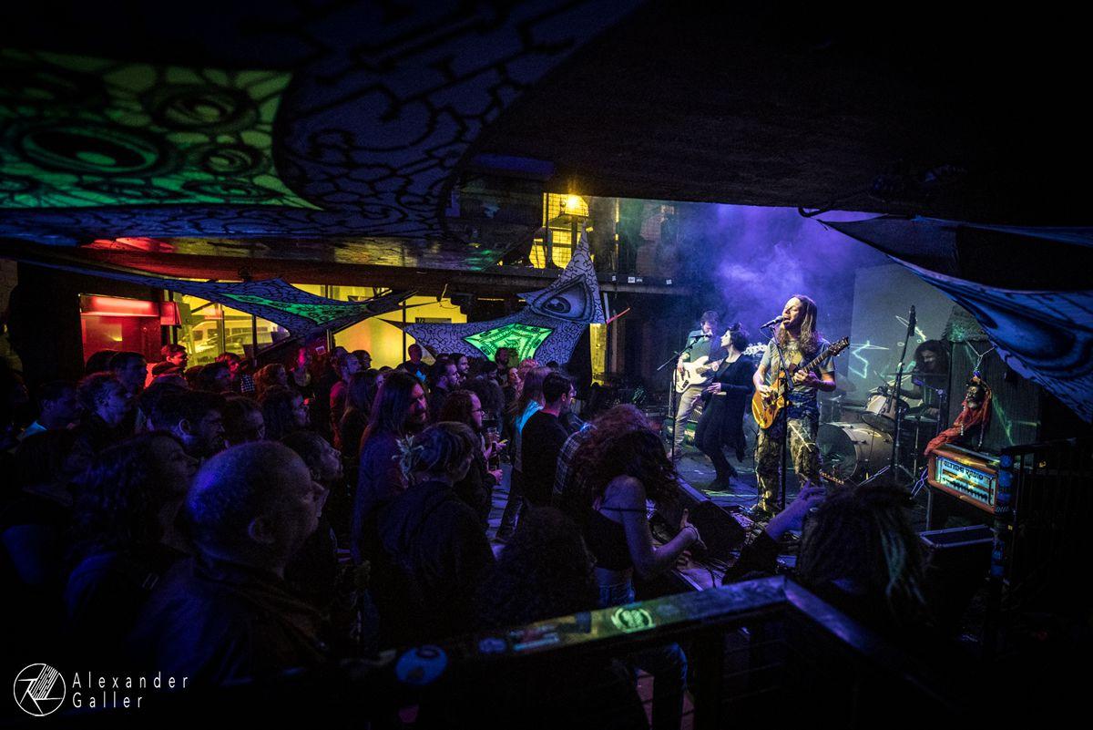 Stoner Rock Night with Cadû, Ultima Radio and Sleepless at B72 Bild, Stoner Rock Night with Cadû, Ultima Radio and Sleepless at B72