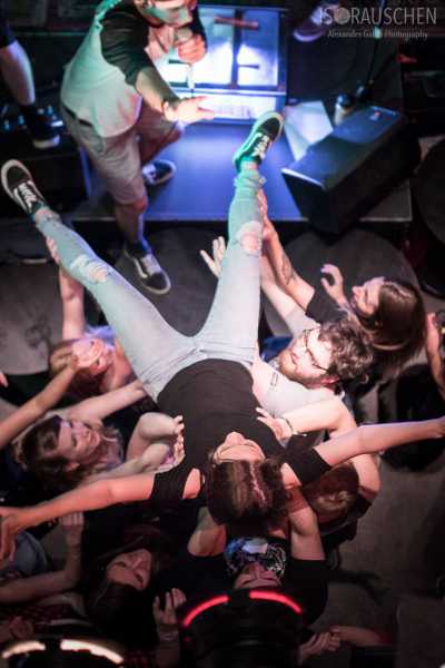 Here For A Reason Bild von Here For A Reason